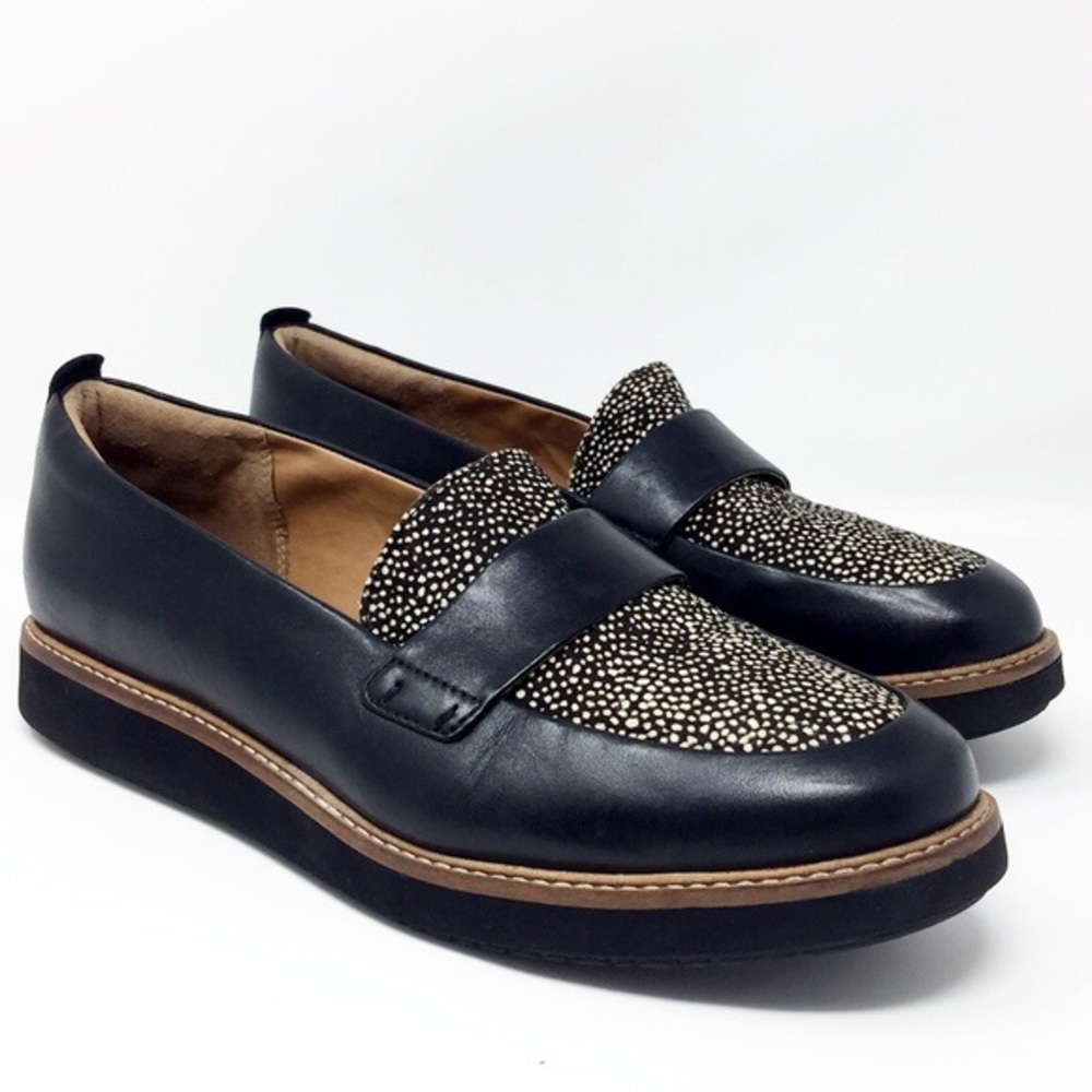 CLARKS Avalee Loafer